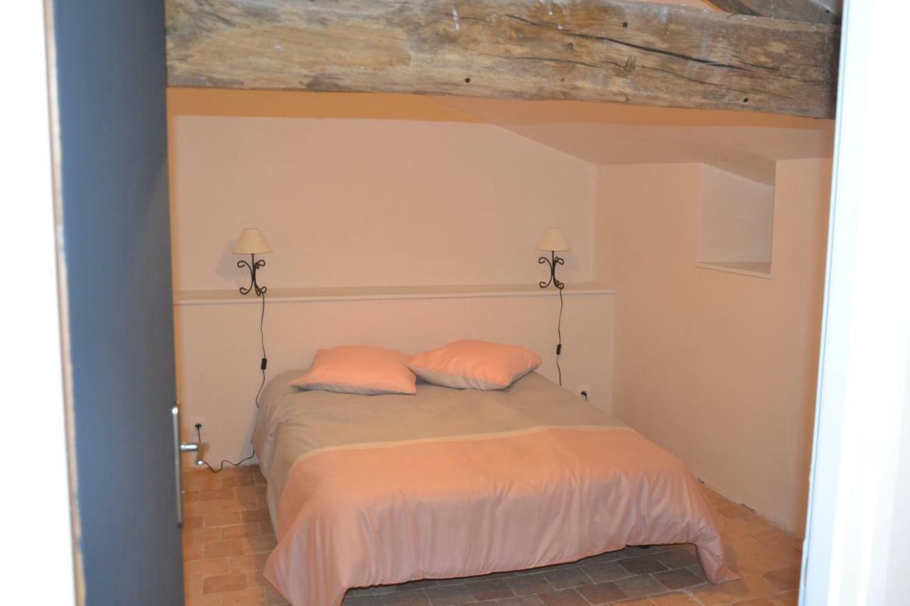 Gite Au Haras Les Aubiers Экстерьер фото